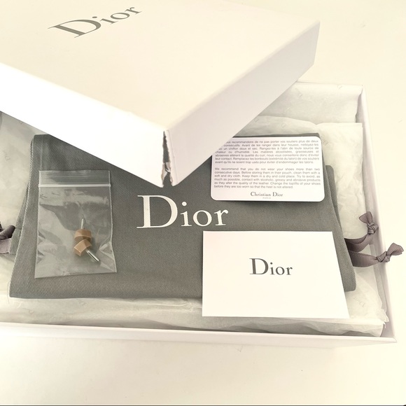 Dior D-Strap Pump - Picture 13 of 16